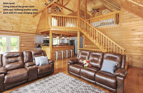 Dover House | 3000 sf Cabin sleeps 14 on Lake Barkley reduced Aug rates