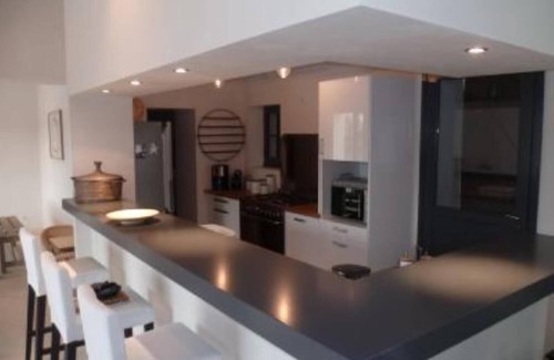 L'Epine House | 300m from the beach, house with terrace and large private garden