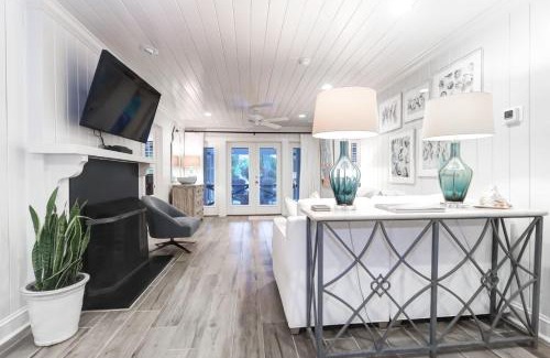Isle of Palms House | 302 Charleston by AvantStay Stunning Private Pool