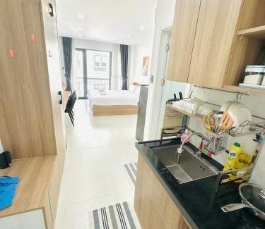 An Phu Apartment | 302 Modern Studio with Balcony & Kitchen