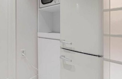 Nonhyeon-dong Apartment | 304 Apgujeong 2nd, Studio 1 Bath Queen Bed