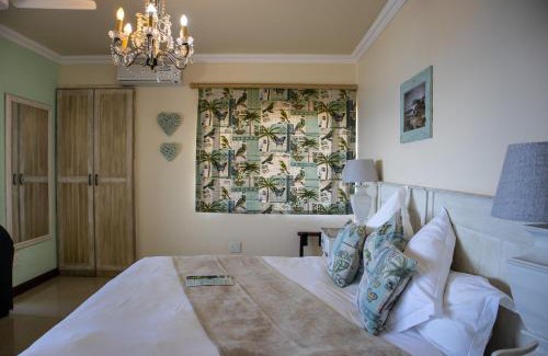 Amanzimtoti Bed & Breakfast | 305 Guest House