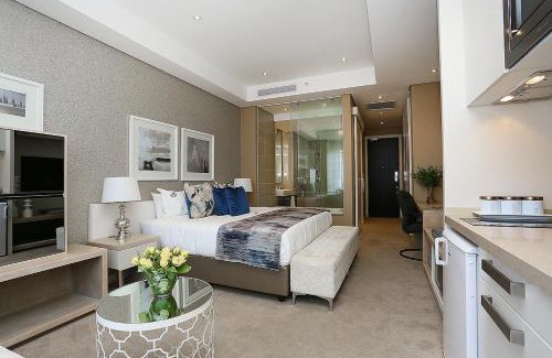 Greater Johannesburg Metropolitan Area Apartment | 305 Sandton Skye Apartments