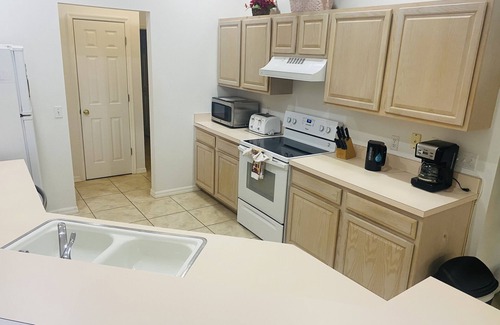 Ridgewood Lakes House | 309 Private villa on golf course with pool sleeps 6
