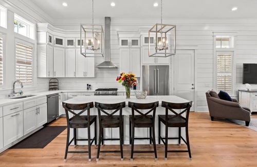 Lakeside at Blue Mountain Beach House | 30A Aqua Vista by AvantStay | Golf Cart Included, Pool Acess, Walk to Beach