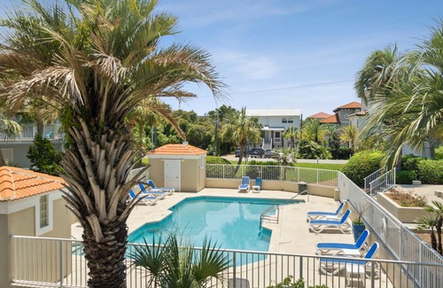 Santa Rosa Beach House | 30A Beach House - Crows Nest by PHG