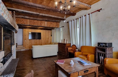 Les Mages Villa | 30ILLE Moulin de Soie
