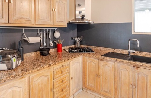 Dax House | 30mn from beaches, large 8-room house with Andalusian patio and private pool.