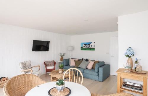 Rhosneigr House | 31 Sisial Y Mor