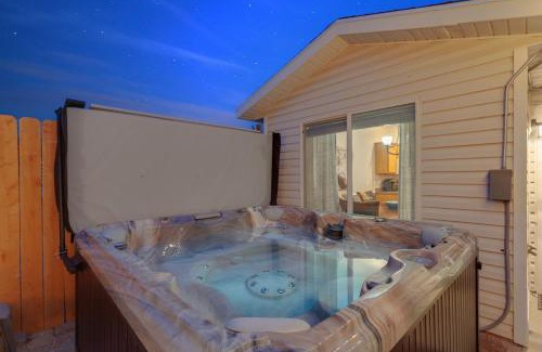 La Verkin House | 310 La Verkin Private Hot Tub, Spacious yard, near Zion National Park and St George