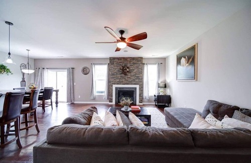 Mount Holly House | 312) Perfect for families!