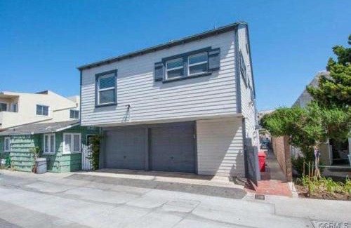 Balboa Peninsula House | 313 E Bay Ave B