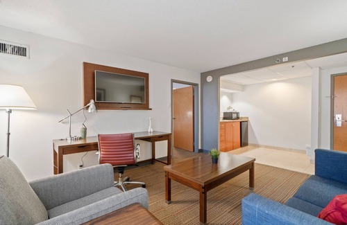 Charlotte Hotel | 315@Loso Hotel