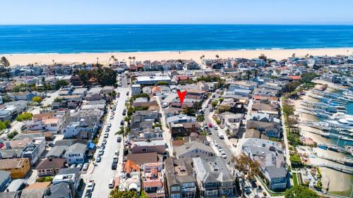 Balboa Peninsula House | 318 Lindo Ave