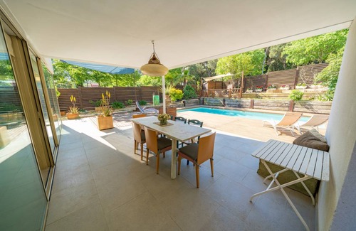 Argentona Villa | 318 m² Villa ∙ 4 bedrooms ∙ 8 guests
