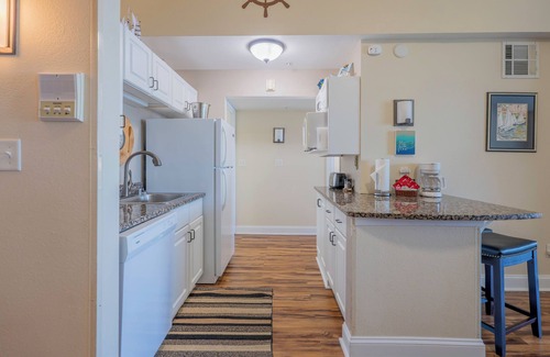 Delavan Lake Condo | 319 - Modern 2 Bed Lake View Condo w/Gorgeous Views