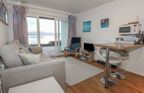 Borth-y-Gest Cottage | 31C South Snowdon Wharf