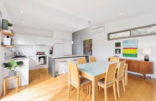 McCrae House | 32 Arthurs ave · The Eagles Nest!