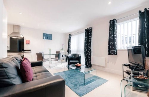 Epsom Apartment | 32 Capitol Square -2 bedroom apartment