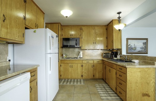 Downtown House | 321 San Luis 2 Bedroom Duplex by RedAwning