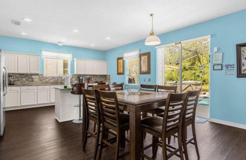 Windwood Bay House | 325 6Br - Modern two storie home with games