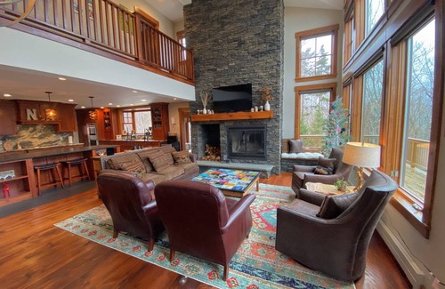 Bethlehem Condo | 325 m² Condo ∙ 5 bedrooms ∙ 12 guests