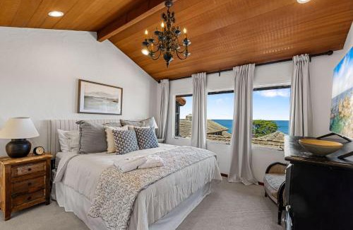 Pacific Grove House | 3263 Villa by the Sea townhouse