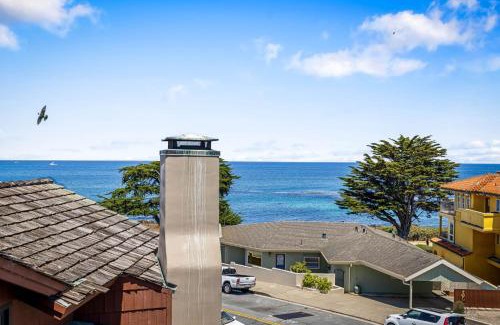 Pacific Grove House | 3263 Villa by the Sea townhouse