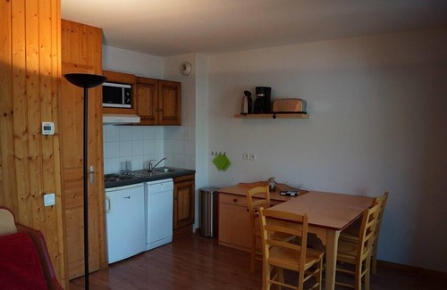 Saint-Jean-d'Arves Apartment | 32m2 apartment, 4 people in a quiet residence