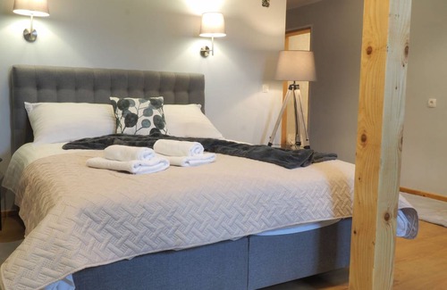 Municipality of Plaski Cabin | 33 m² Private room ∙ 3 guests