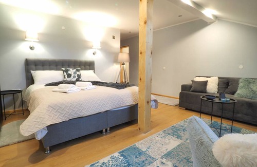 Municipality of Plaski Cabin | 33 m² Private room ∙ 3 guests