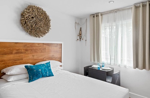 Hampton Bays Cabin | 33 m² Private room ∙ 2 guests