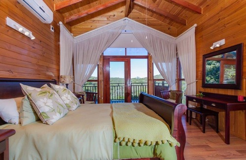 Sedgefield Bed & Breakfast | 33 m² room with veg. Breakfast or whole house with a sea view