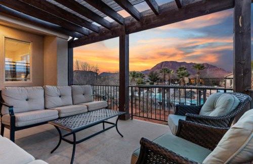 Santa Clara House | 33| Poolside Retreat in St George with 3 Deck Views