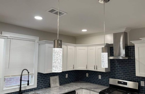 Merion Village Apartment | 33 W. Moler (Upstairs) · Modern Chic in German Village & Merion Village Area