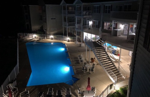 Delavan Lake Condo | 333 - Beautifully Updated 1 Bedroom Suite
