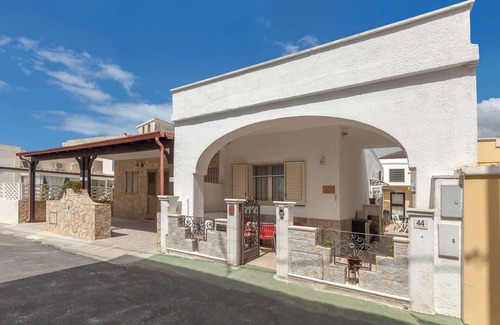 Torre San Giovanni Apartment | 3342 Casa di Enza by Barbarhouse