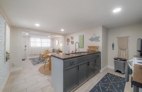 St. Petersburg - Clearwater Apartment | 3365 Fifty Seventh Ave N, Unit Five