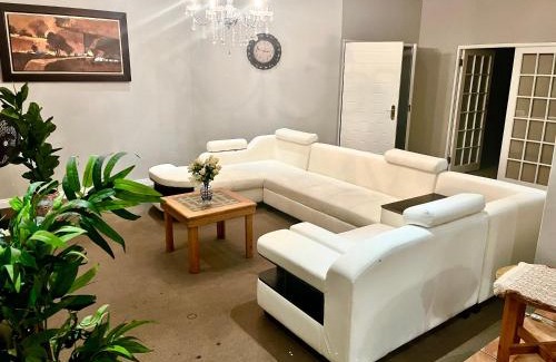 Brooklyn House | 337 Justice Mahomed Guest House