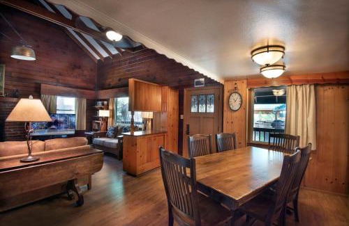 North Wawona Ski Chalet | 34 Grandmas Cabin