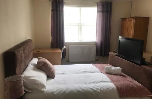 Uplands House | 34 - Room 1 - Uplands