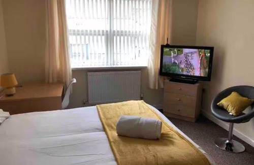 Uplands House | 34 - Room 3 - Uplands