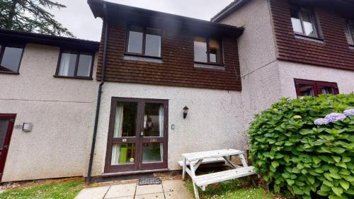 Saint Erth Praze House | 34 Strawberry Hill, Tolroy Manor