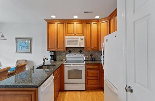 Sea Isle City Condo | 3400 Landis Unit 306