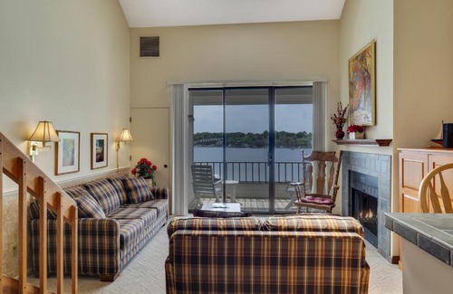 Charlevoix House | 349 Edgewater Inn
