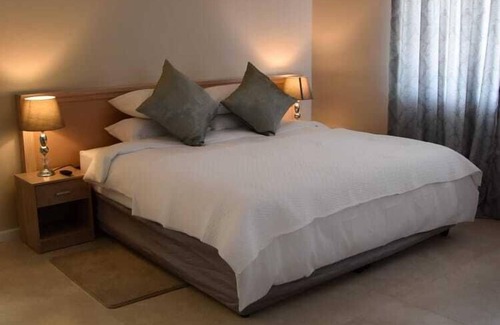 Eikenbosch House | 34onLincoln Guesthouse