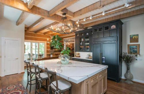 Kingston Springs House | 35 Acre Estate w Pool Spa Wine Cellar Gym Near Golf Club La Pearla Ranch by AvantStay