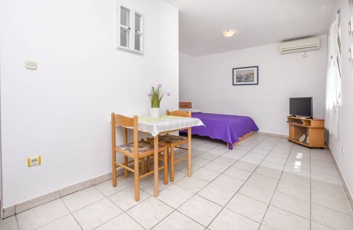 Rogoznica Apartment | 35 m² Apartment ∙ 2 guests