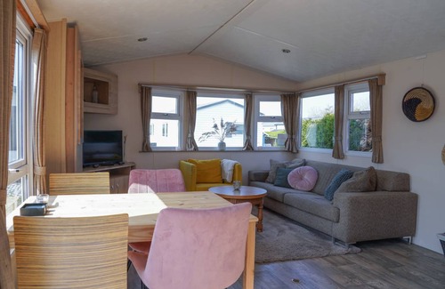 Municipality of Veere Ski Chalet | 35 m² Chalet ∙ 2 bedrooms ∙ 4 guests