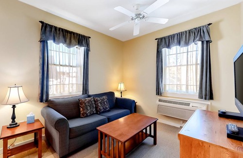 Northeast Harbor Hotel | 35 m² Hotel ∙ 1 bedroom ∙ 4 guests